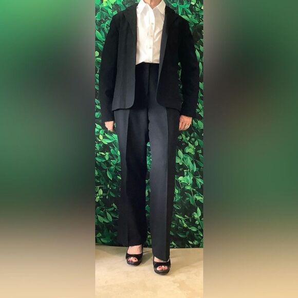 Larry Levine Jackets & Blazers - Larry Levine Black Lined Pant Suit Size 10 Women's Professional Business Attire